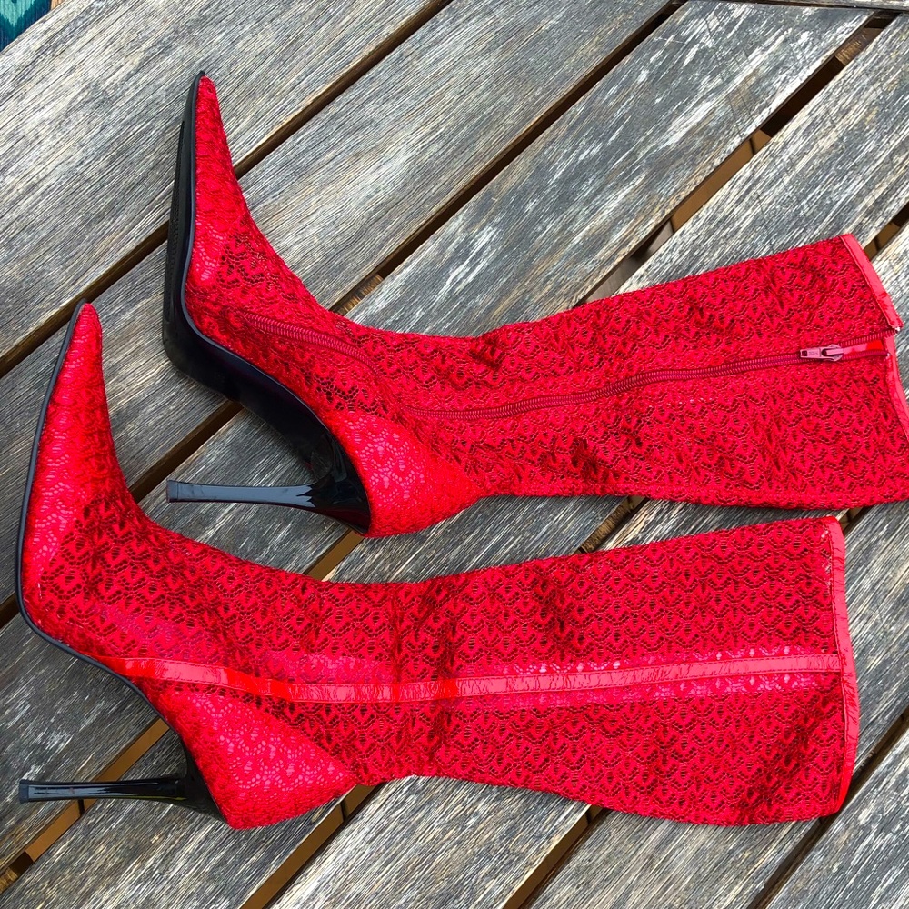 🔥Red lace boots. Like new.